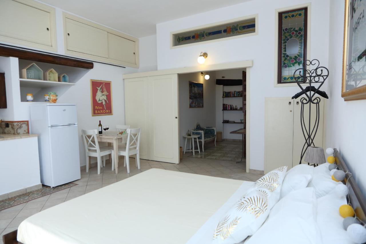Coastal Seaview Suite & Central Balcony Street View Studio Cefalu Ngoại thất bức ảnh