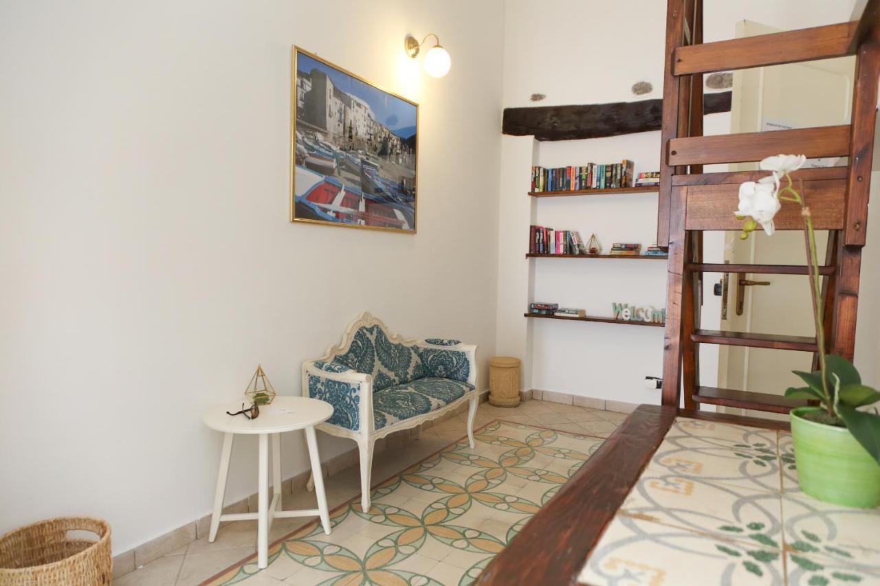 Coastal Seaview Suite & Central Balcony Street View Studio Cefalu Ngoại thất bức ảnh